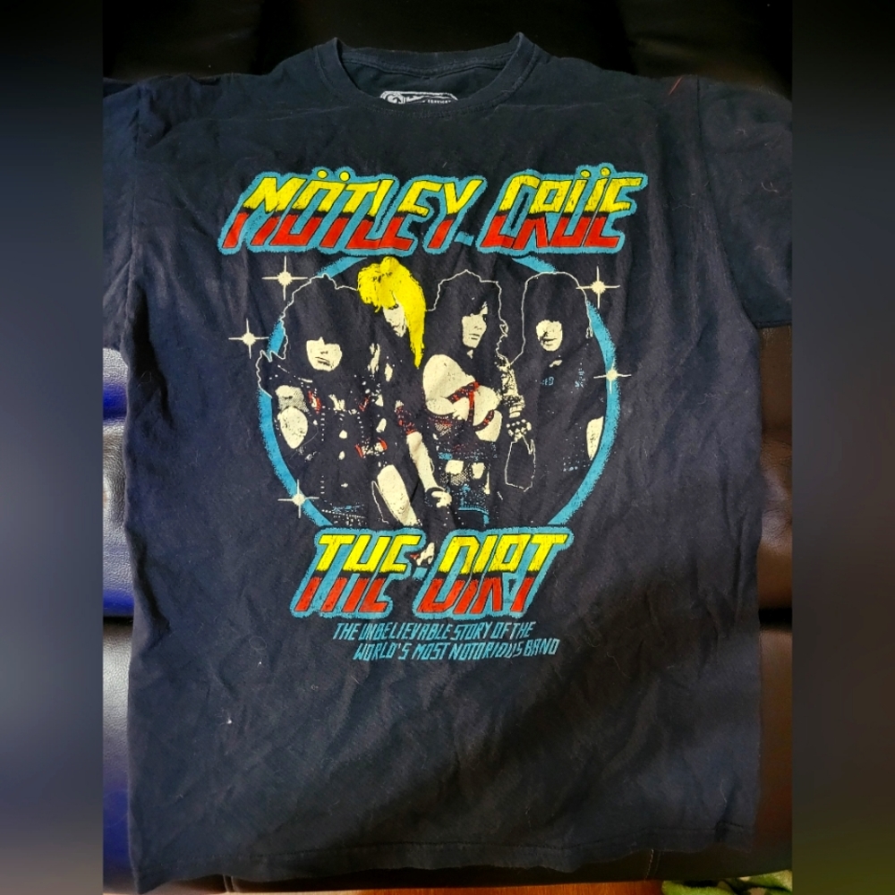 Motley crue t-shirt
